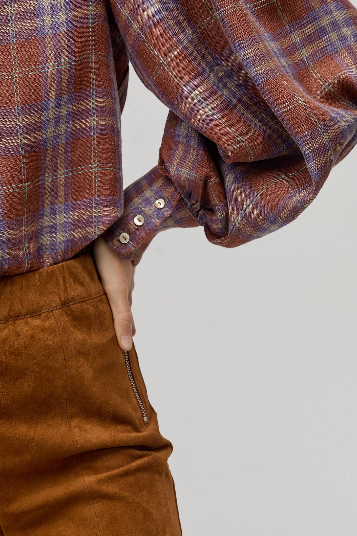 Lanhtropy - Camille Linen Shirt - Hazelnut Checks: Hazelnut Checks / S