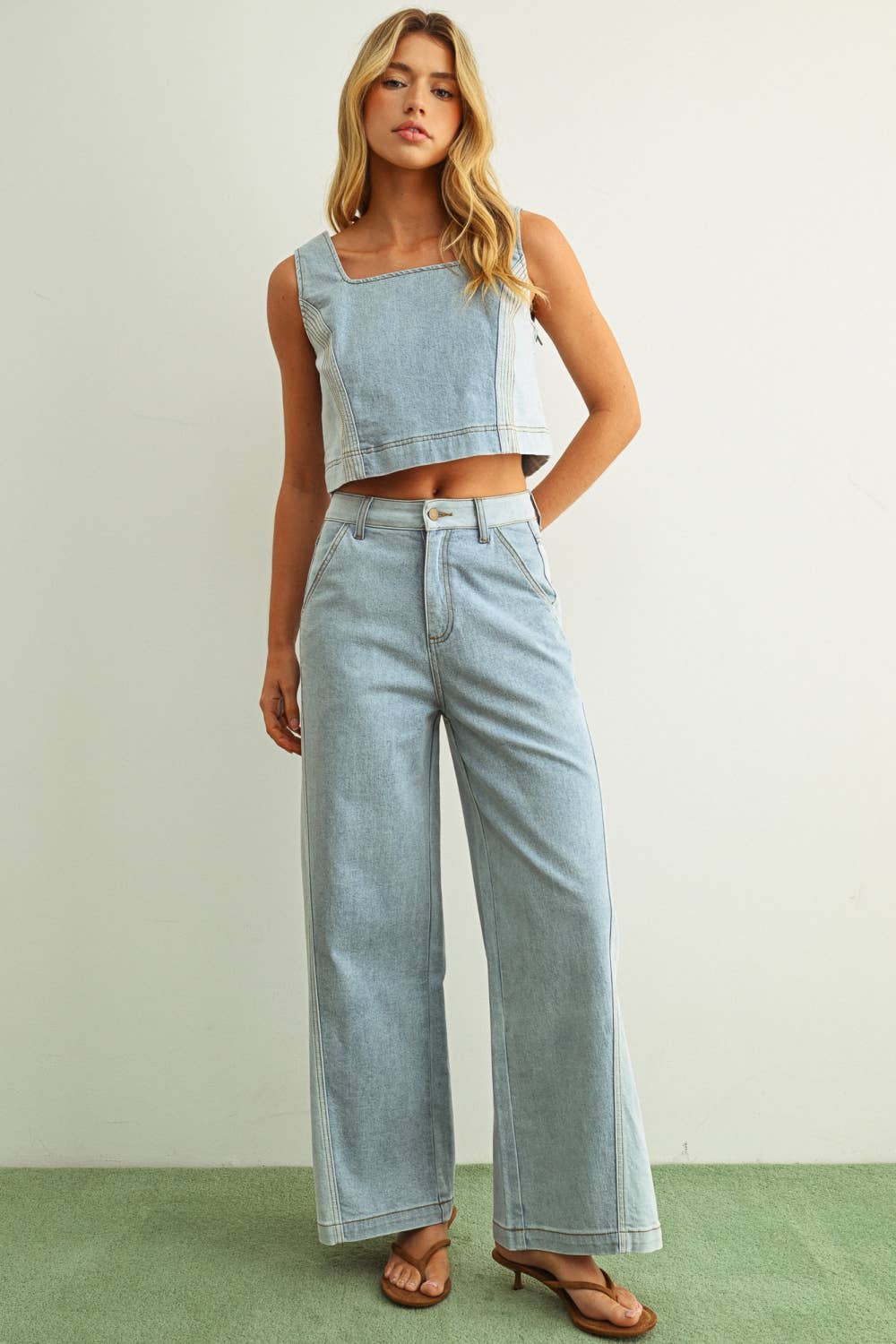 DENIM COLOR BLOCKED WIDE STRAIGHT LEG