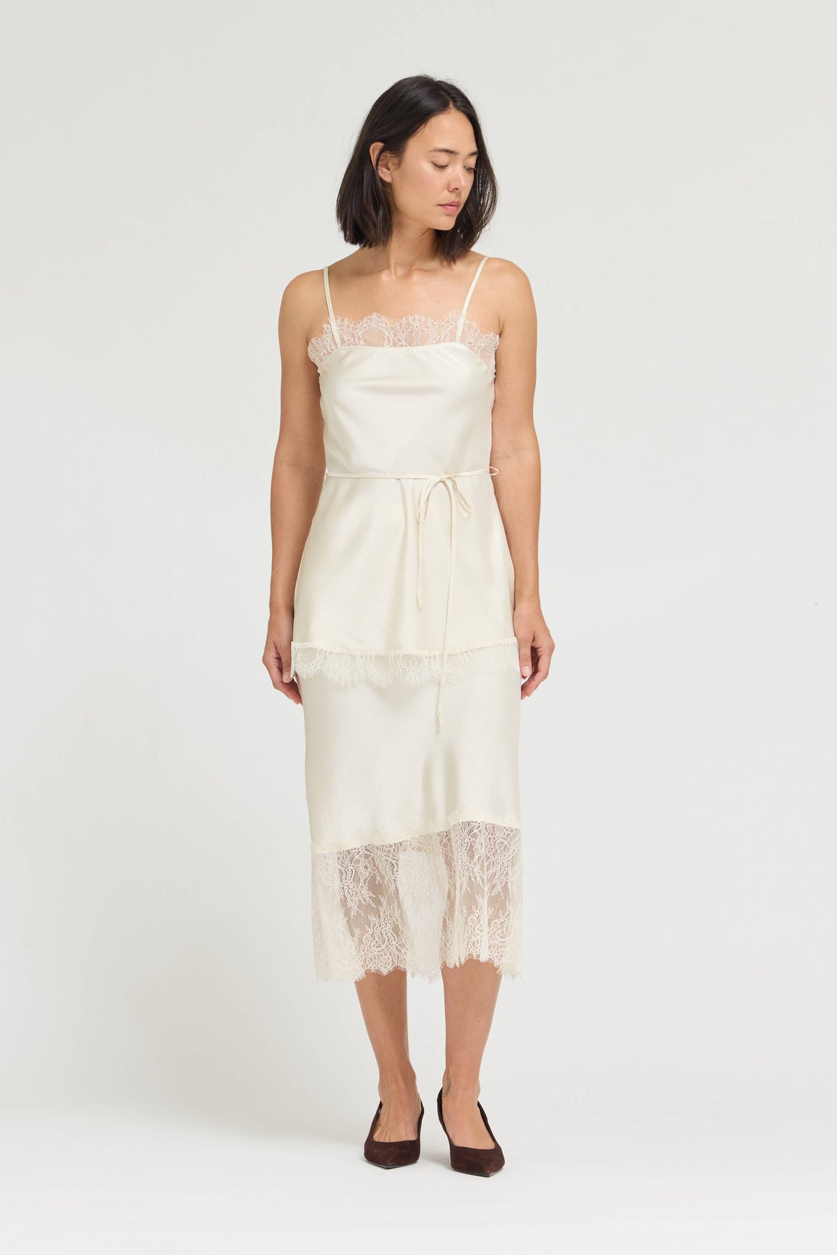 LACE TRIM SATIN TOP: CREAM