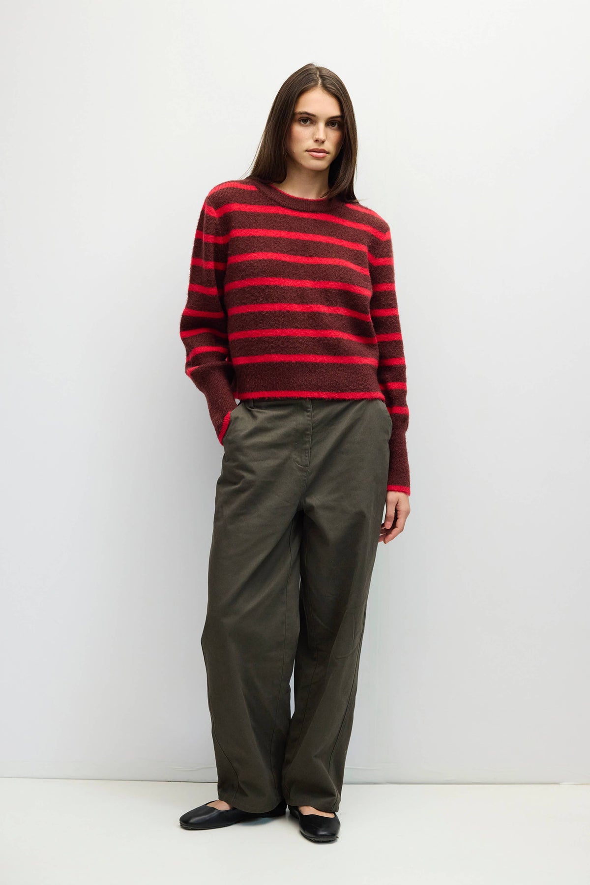 MOD REF - The Mckenzie Sweater | Striped Boucle Crewneck Sweater: Brown-Red / MEDIUM