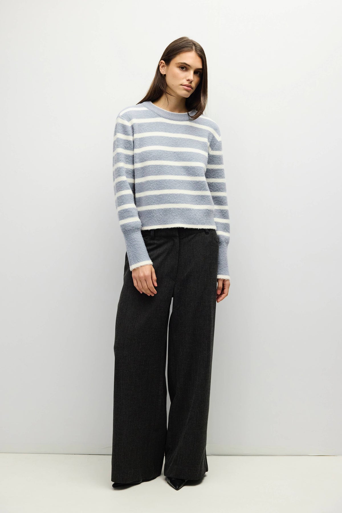 MOD REF - The Mckenzie Sweater | Striped Boucle Crewneck Sweater: Brown-Red / MEDIUM