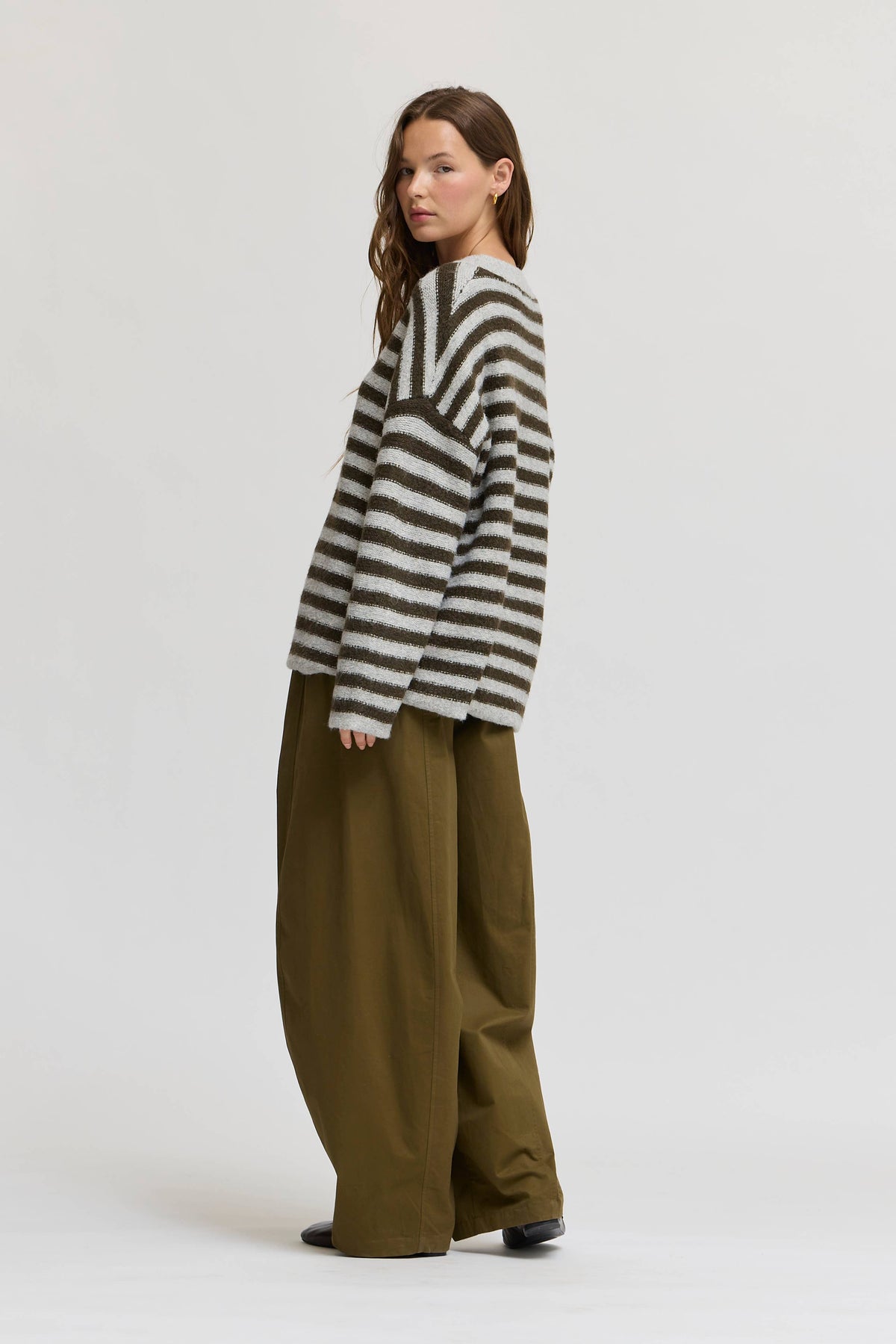 Grade & Gather - 80567 - STRIPED BUTTON UP CARDIGAN: CAROB CREAM / Contemporary / M/L
