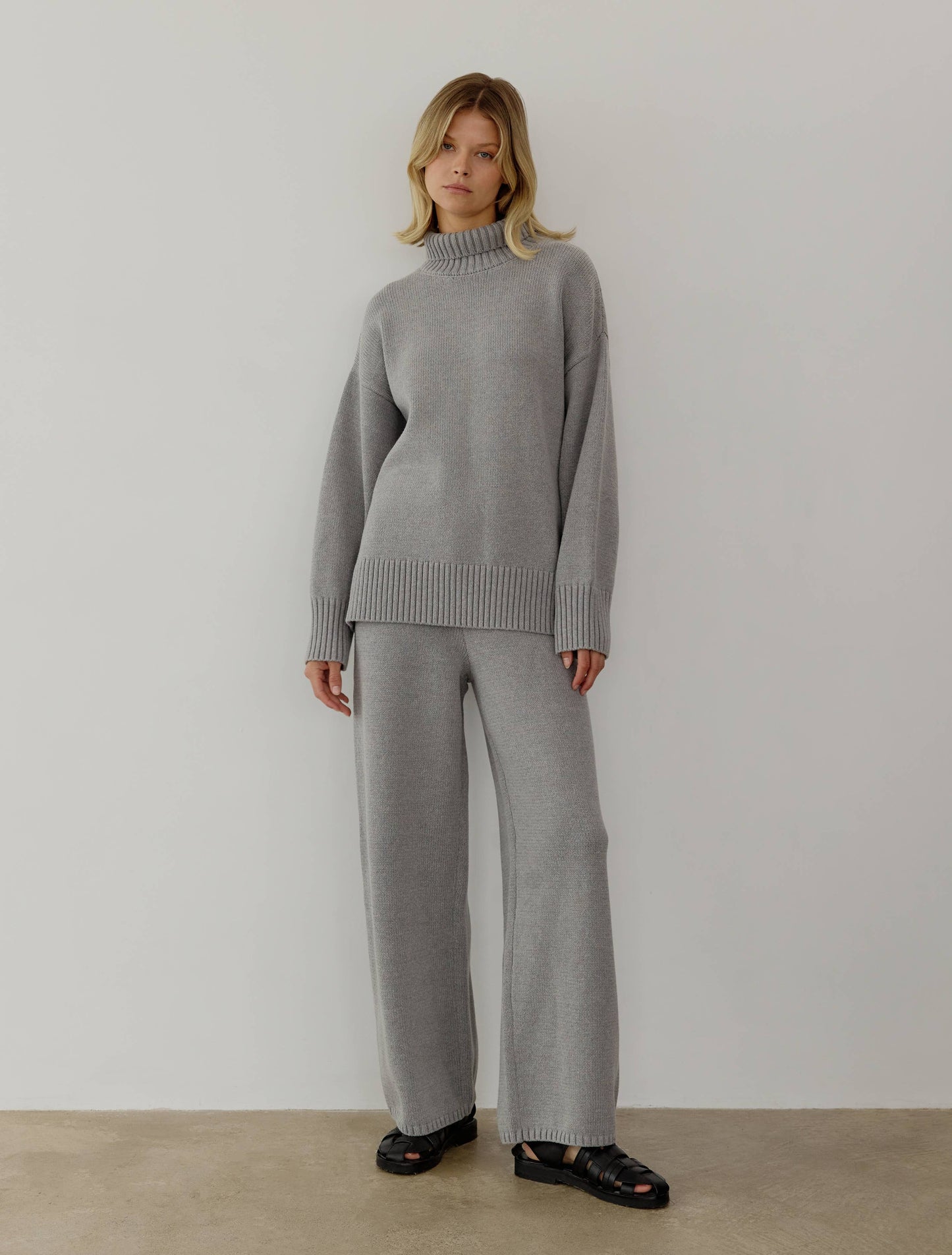 The Phoebe Sweater: HEATHER GREY