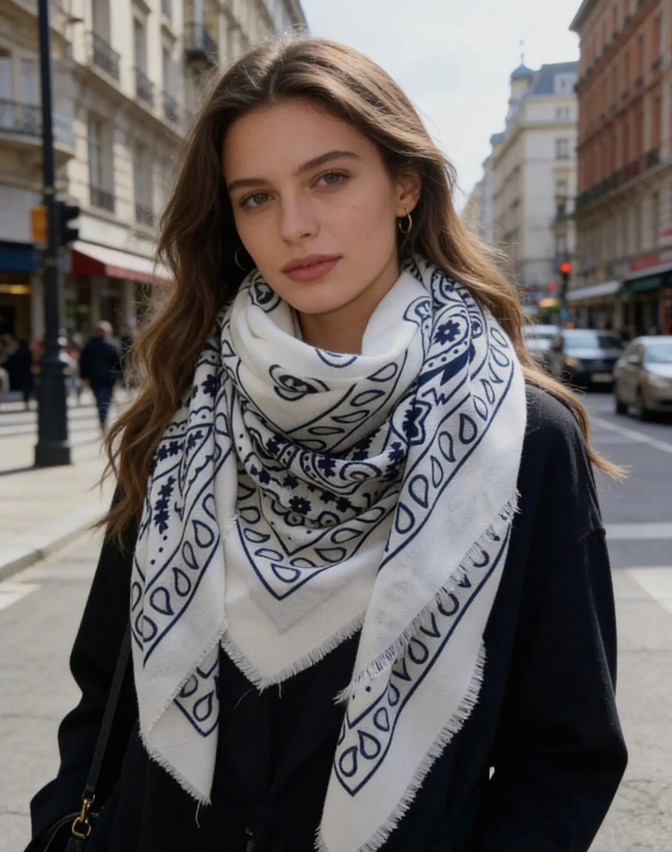 Large  bandana : White