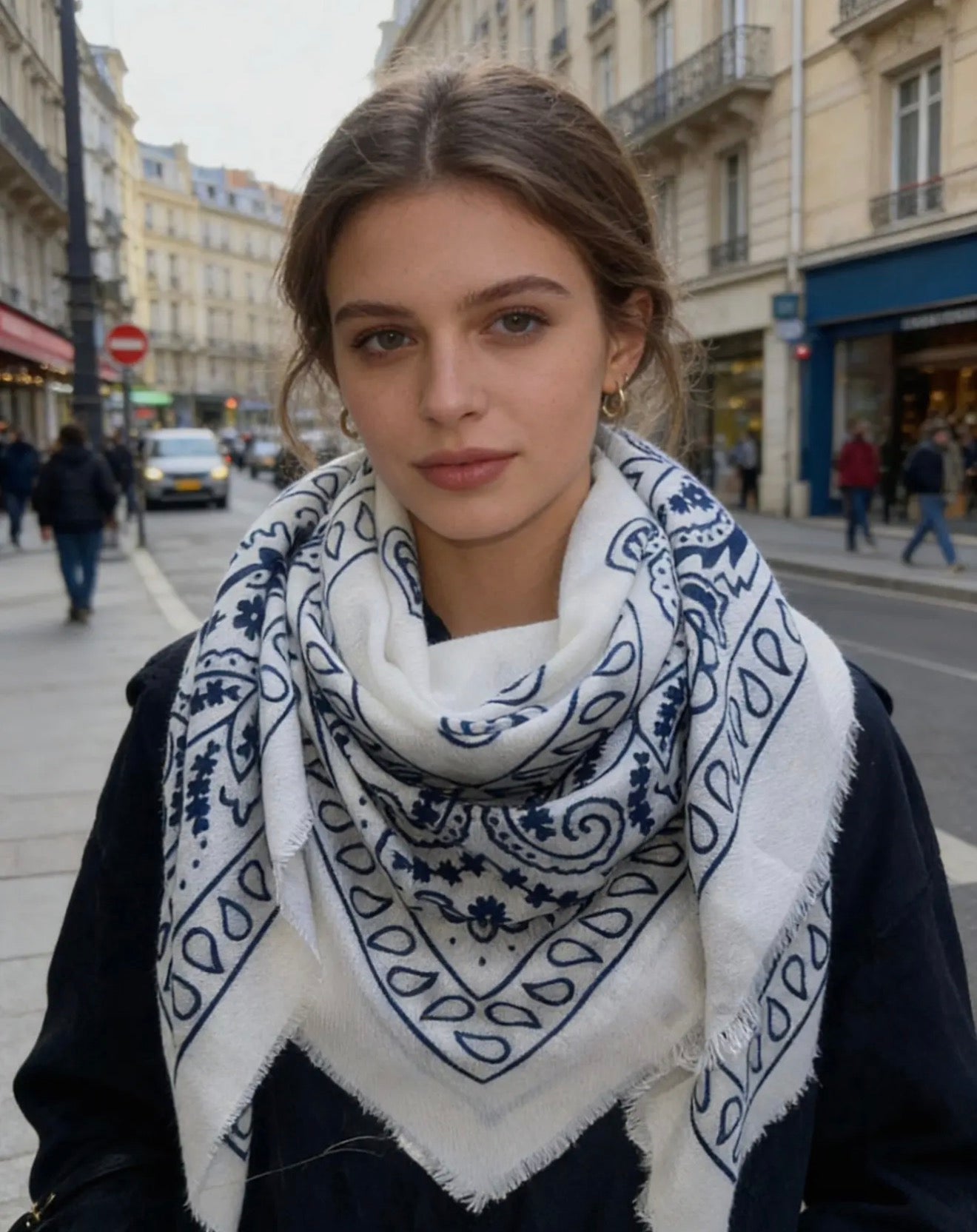 Large  bandana : White