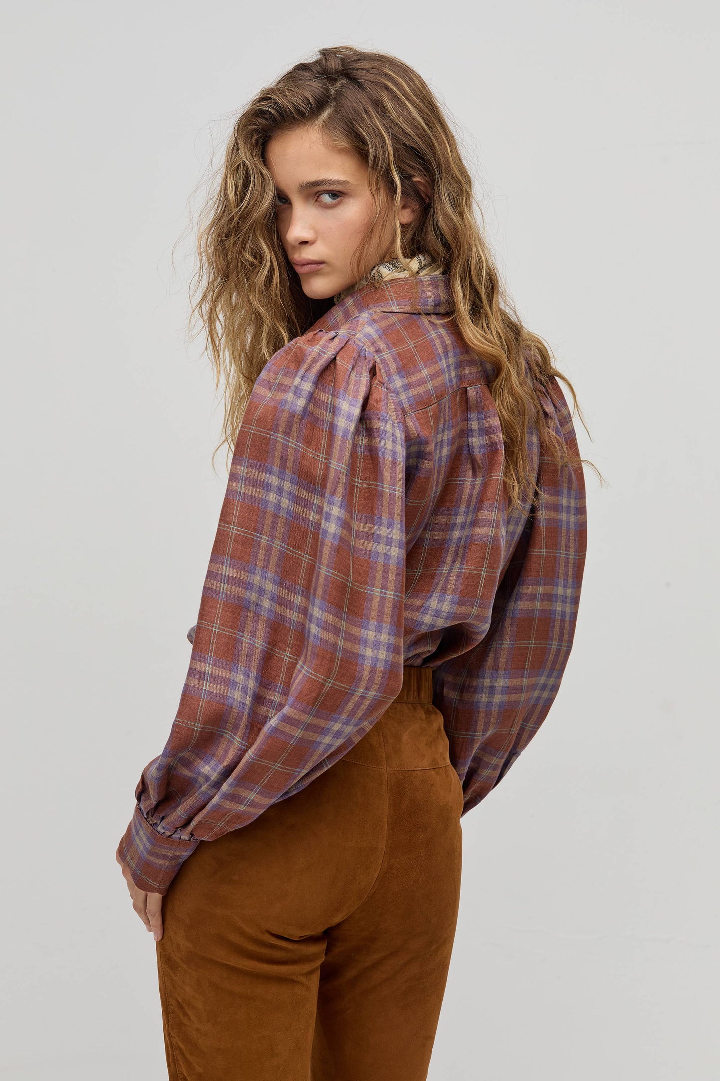 Lanhtropy - Camille Linen Shirt - Hazelnut Checks: Hazelnut Checks / S