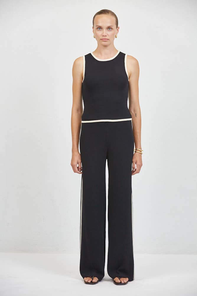 Round Neck Tank Top: Black