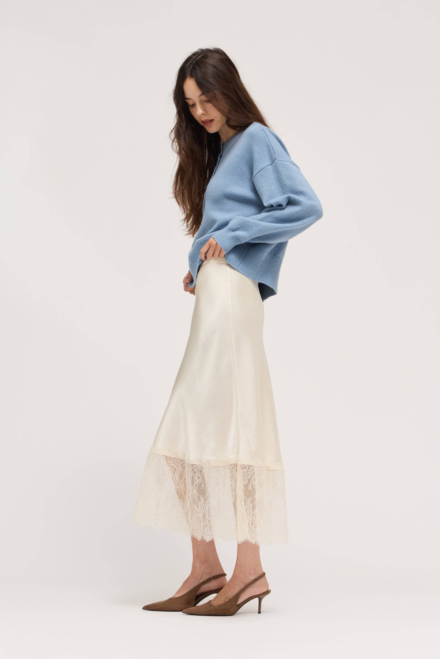 LACE TRIM MIDI SATIN SKIRT: