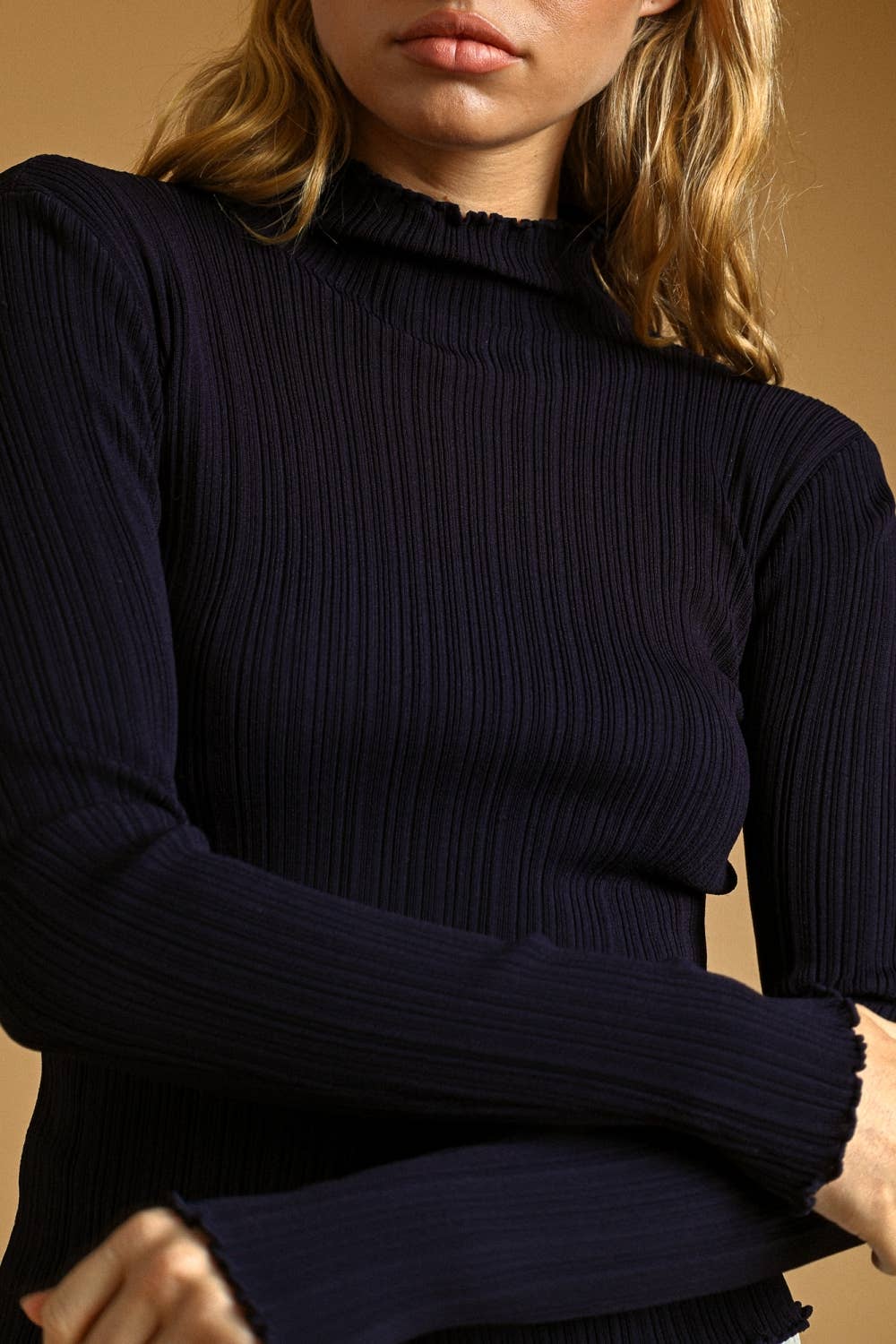 LONG SLEEVE RIBBED KNITTED TOP (navy)