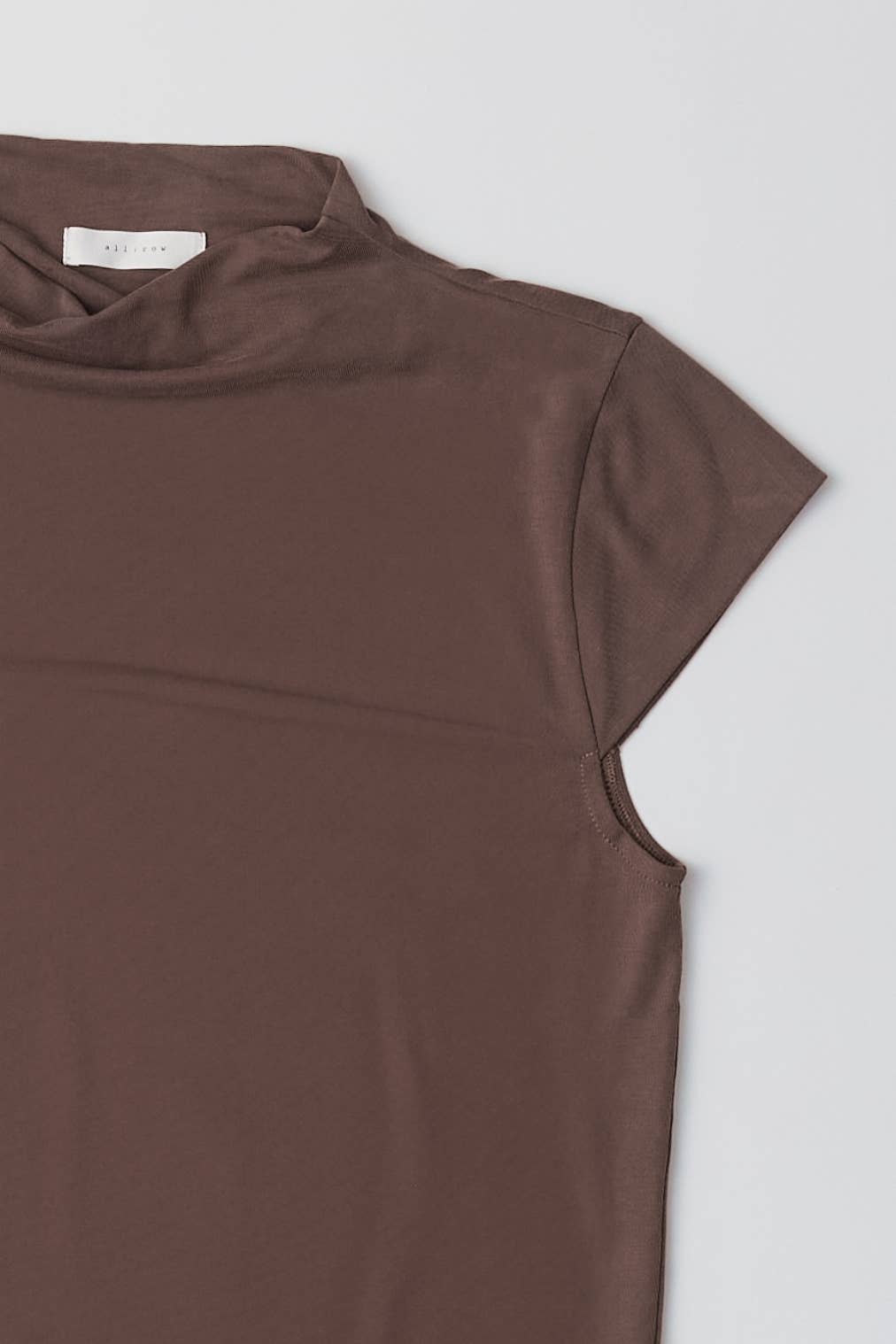 The Vic Top: BROWN