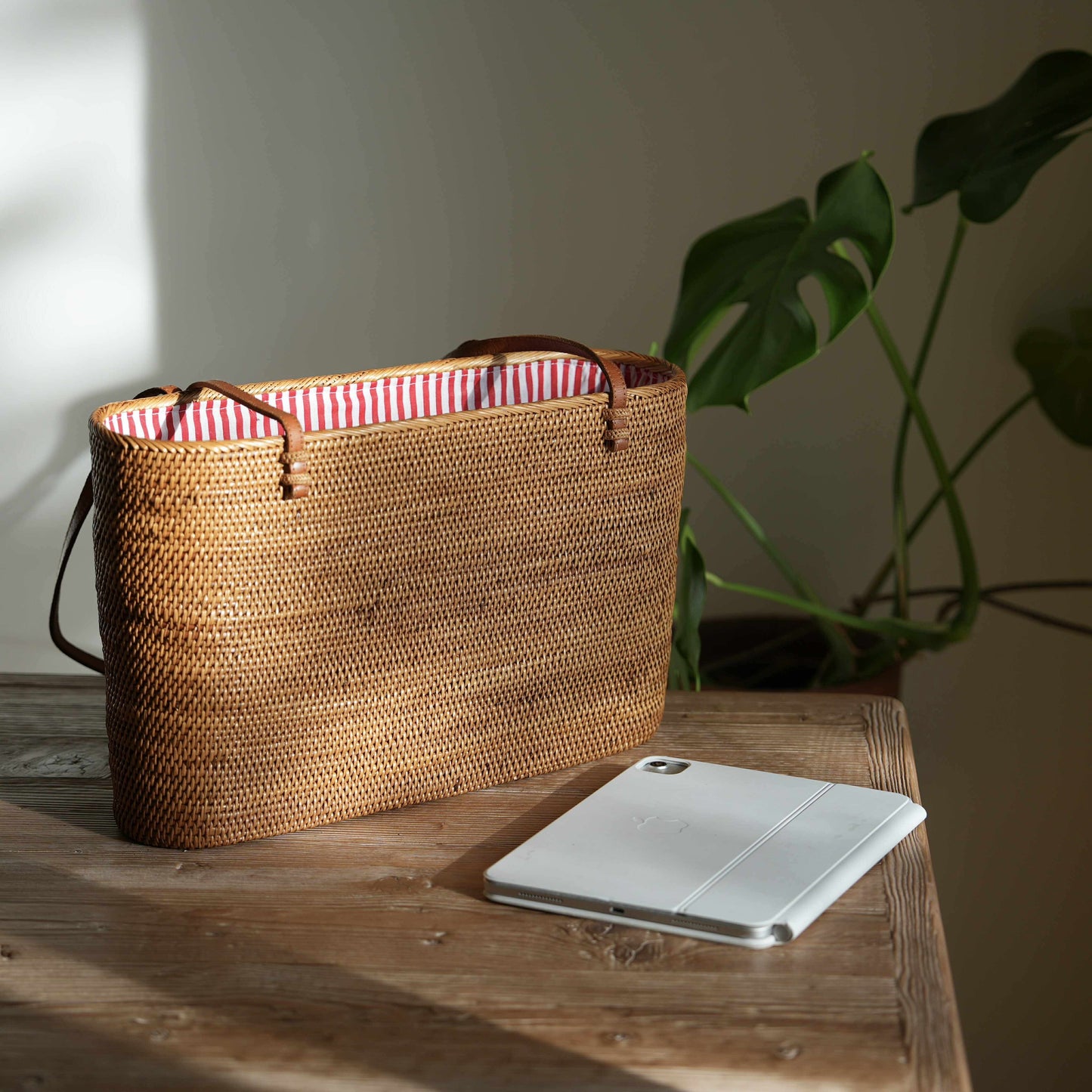 Bali Tote (Fits Macbook Pro 15")