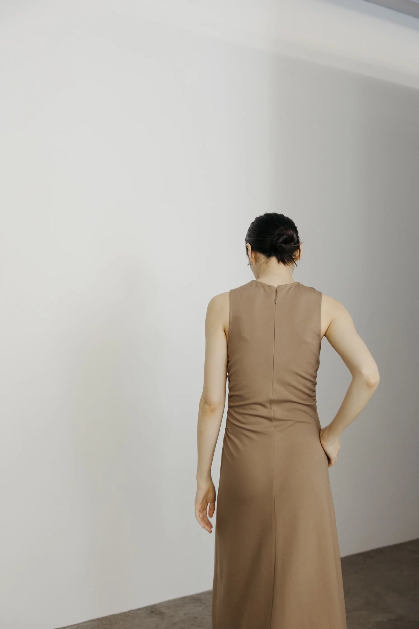 The Elena Dress (khaki)